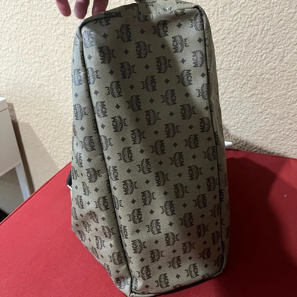 MCM Tote - Picture 4 of 12